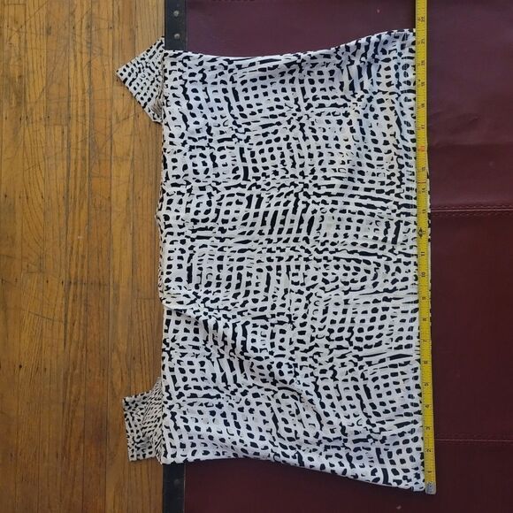 Tail Athletic Long Sleeve Sweater Top - Picture 12 of 13